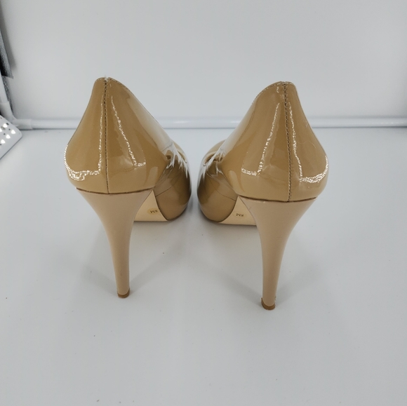 Gianni Bini tan platform heels - Picture 4 of 6
